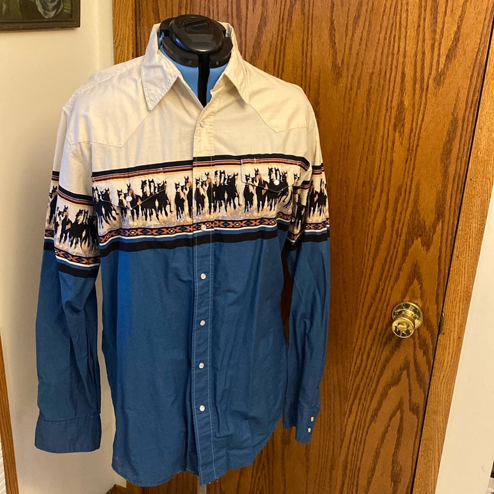 Vintage size XL Roper Horse Print Western Pearl Snap Long Sleeve Shirt